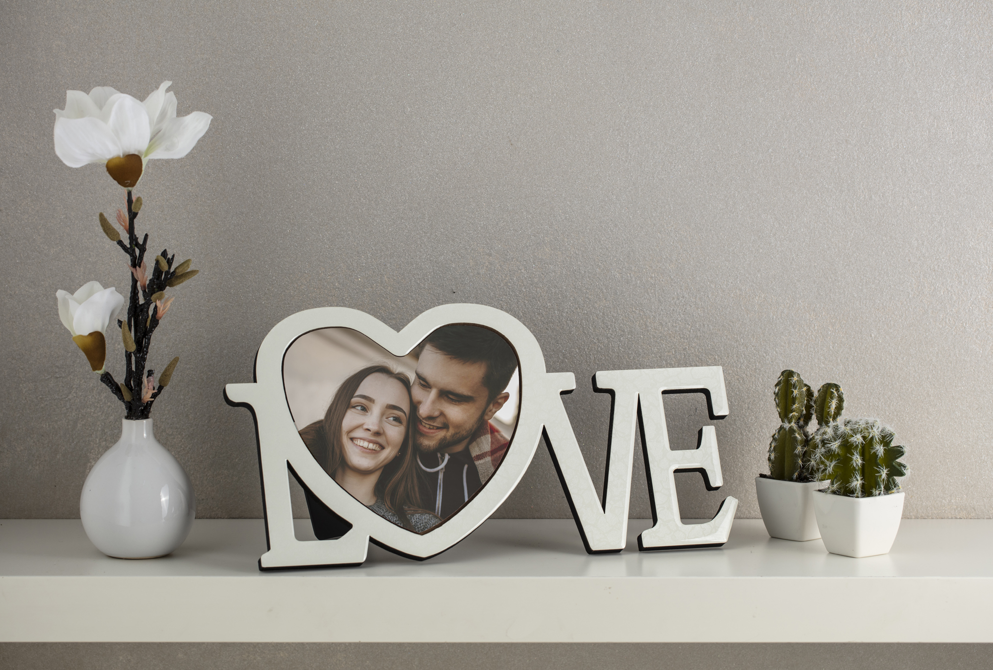 תמונה על לב עץ LOVE